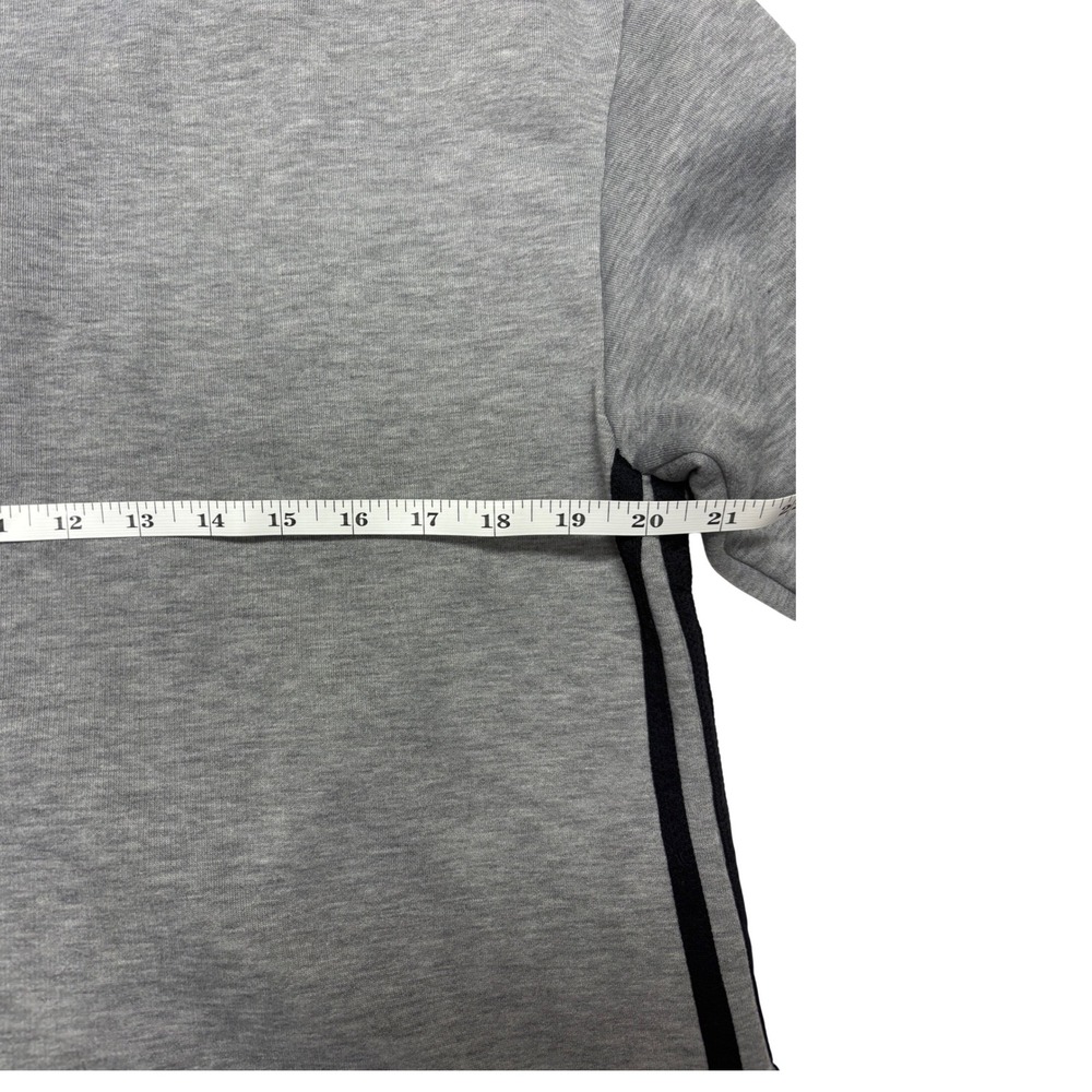 Adidas | Womens Large | Cropped | Gray | Long Sleeve |‎ Crewneck Sweatshirt - Picture 6 of 7